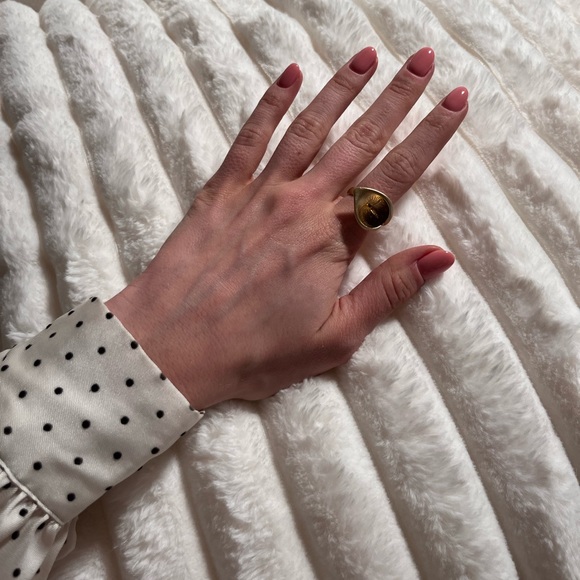 Gold flower ring - Picture 1 of 5